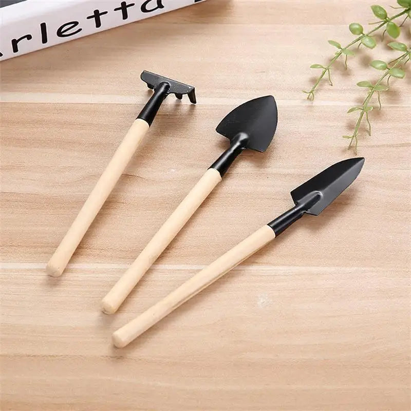 Gardening Tools Three-Piece Set