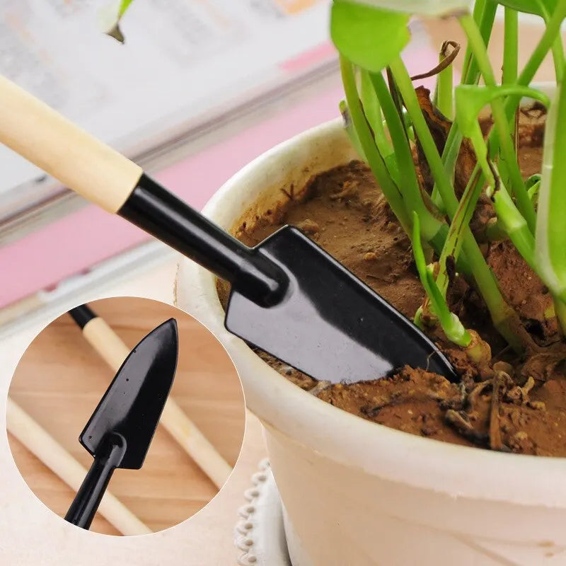 Gardening Tools Three-Piece Set